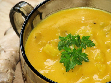 Zdjęcie potrawy Rozgrzewająca zupa jarzynowa z dynią i imbirem