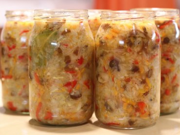 Zdjęcie potrawy Sałatka z białej kapusty i grzybów