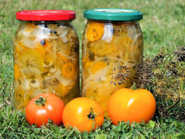 Zdjęcie potrawy Sałatka z zielonych pomidorów i marchewki