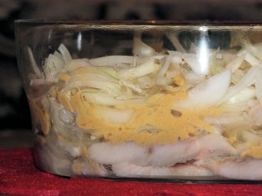 Zdjęcie potrawy Śledzie z cebulą w oleju i musztardzie