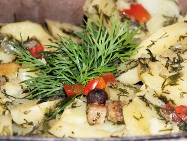 Zdjęcie potrawy Zapiekanka ziemniaczana z papryką i koperkiem
