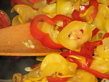 Zdjęcie potrawy Cukinia i czerwona papryka jako dodatek obiadowy