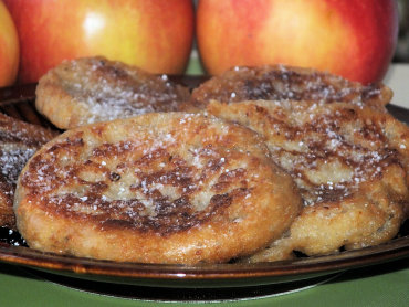 Zdjęcie potrawy Drożdżowe racuchy z serem i jabłkami