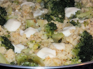 Zdjęcie potrawy Kasza jaglana z brokułem i mozzarellą