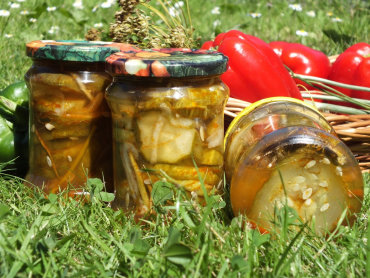 Zdjęcie potrawy Ogórki z paprykową nutką