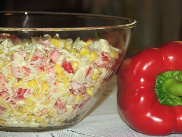 Zdjęcie potrawy Paprykowa sałatka z konserwowym selerem