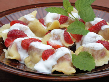 Zdjęcie potrawy Pierogi z truskawkami
