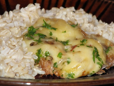 Zdjęcie potrawy Polędwiczki wieprzowe pod cebulowo-serową pierzynką
