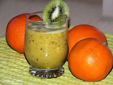 Zdjęcie potrawy Pomarańczowe smoothie z kiwi