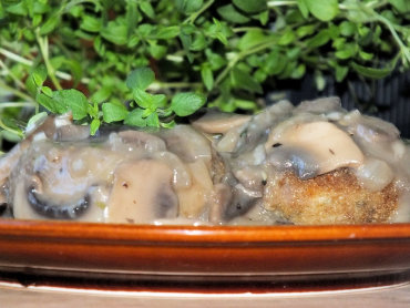 Zdjęcie potrawy Razowe kotlety mielone w pieczarkowym sosie