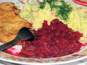 Zdjęcie potrawy Sałatka z czerwonych buraków i czerwonej papryki