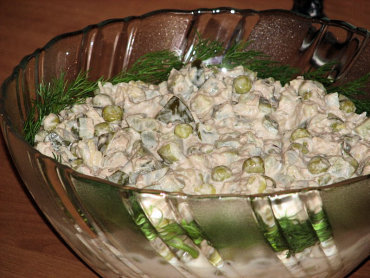 Zdjęcie potrawy Sałatka z kiełków soi i tuńczyka
