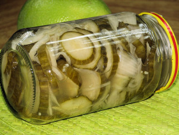Zdjęcie potrawy Sałatka z ogórków szklarniowych w occie