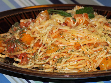 Zdjęcie potrawy Spaghetti z dynią i pomidorami