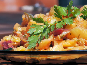 Zdjęcie potrawy Zapiekanka jesienna z ziemniaków, cukinii i buraków