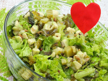 Zdjęcie potrawy Zielona sałata z awokado i słonecznikiem