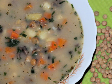 Zdjęcie potrawy Zupa z soczewicą i suszonymi grzybkami