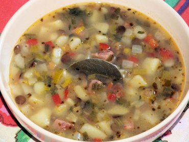 Zdjęcie potrawy Zupa ziemniaczana z soczewicą na kolorowo