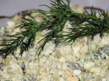 Zdjęcie potrawy Sałatka pieczarkowo-ziemniaczana z koperkiem