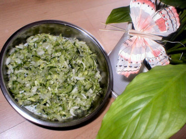 Zdjęcie potrawy Surówka z kapusty pekińskiej w sosie czosnkowym