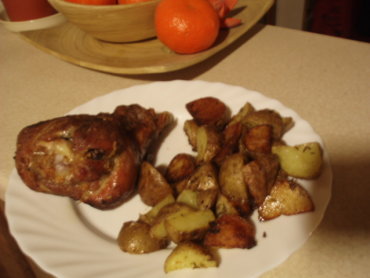 Zdjęcie potrawy Pieczone golonko z indyka z ziemniakami