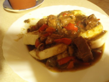Zdjęcie potrawy Kluski parowe z gulaszem a’la ohniste meso