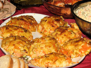 Zdjęcie potrawy Filety z kurczaka przekładane marchewką, porem i żółtym serem