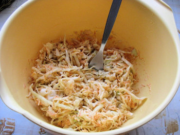 Zdjęcie potrawy Pyszna surówka z białej kapusty i marchwi