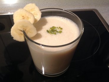 Zdjęcie potrawy Pyszny koktajl bananowy z lodami