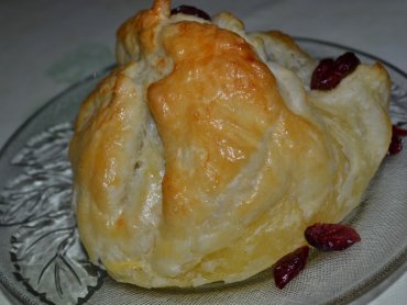 Zdjęcie potrawy Camembert w cieście francuskim z żurawiną
