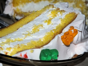 Zdjęcie potrawy Pyszny śmietankowy tort dla dzieci