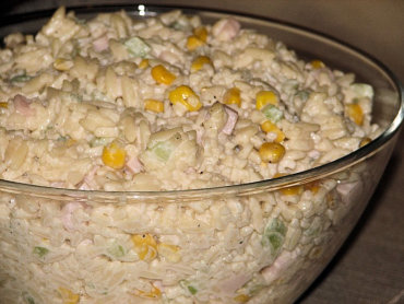 Zdjęcie potrawy Sałatka wiosenna z makaronem ryżowym