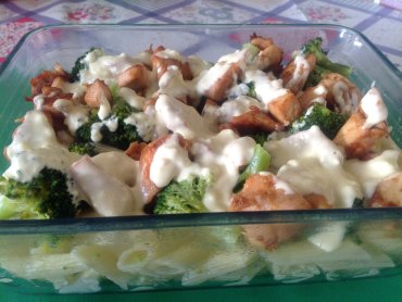 Zdjęcie potrawy Penne z kurczakiem i brokułem w sosie smietanowo- serowym - obiad w 15 minut