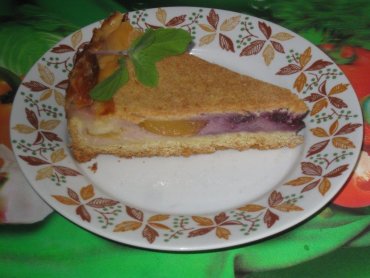 Zdjęcie potrawy Kruche ciasto z budyniem i owocami