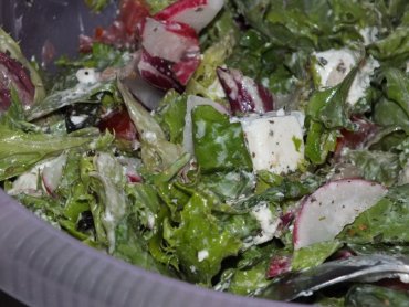 Zdjęcie potrawy Szybka i kolorowa sałatka z zielonej sałaty