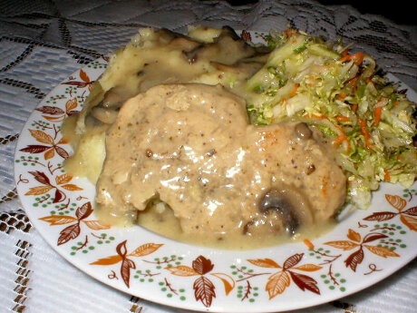 Schab zapiekany z pieczarkami