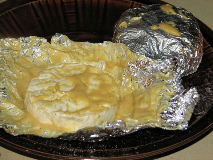 Musztardowy camembert z grilla - zdjęcie 2