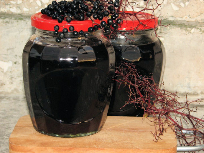 Sok ze śliwek i owoców czarnego bzu - zdjęcie 2