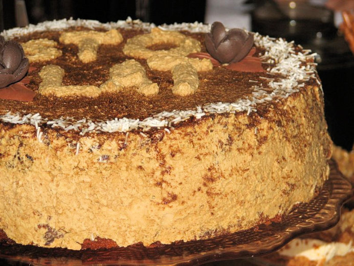 Tort orzechowo-kawowy z nutką miodu - zdjęcie 2