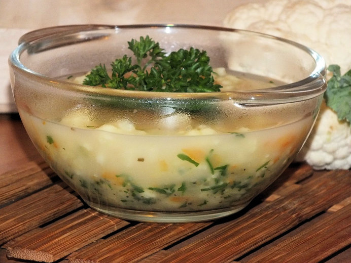 Zupa kalafiorowa ze zdrową nutką cebuli - zdjęcie 2