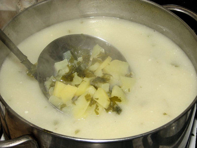 Zupa pietruszkowa z ziemniakami