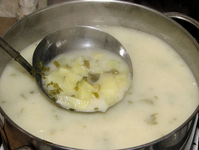 Zupa pietruszkowa z ziemniakami - zdjęcie 2