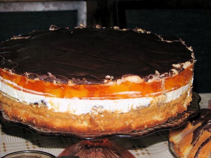 Tort brzoskwiniowy z toffi - zdjęcie 2