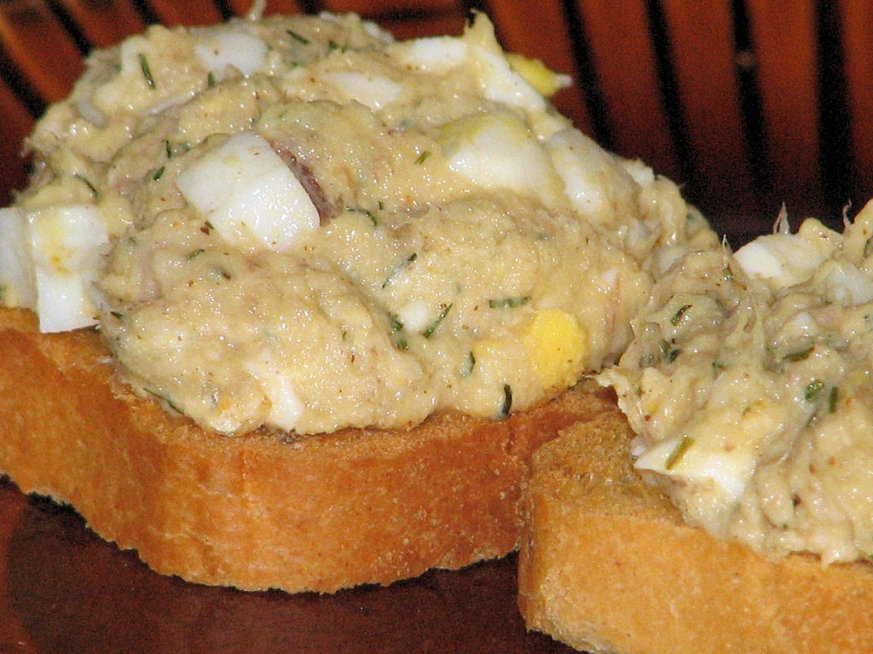 Dietetyczna pasta z wędzonej makreli i jajek - zdjęcie 2