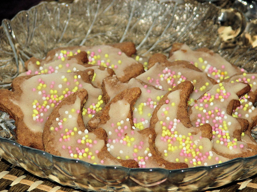 Kakaowo-orzechowe ciasteczka w cytrynowym lukrze - zdjęcie 2