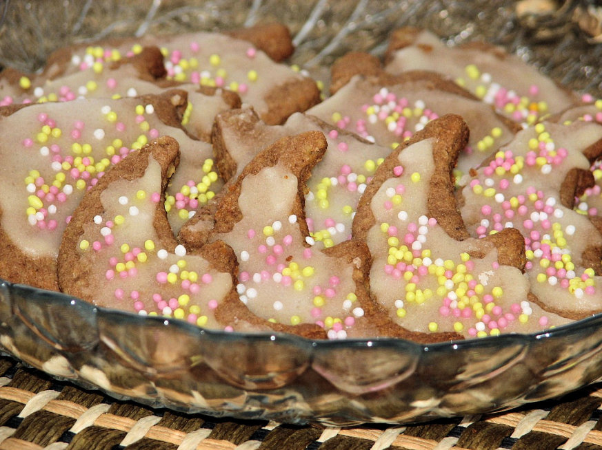 Kakaowo-orzechowe ciasteczka w cytrynowym lukrze - zdjęcie 3