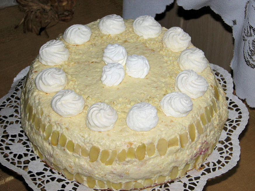 Tort rafaello z konfiturą wiśniową - zdjęcie 2
