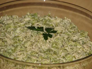 Sałatka brokułowa z makaronem chińskim - 11