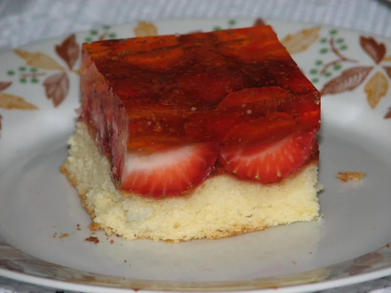 Truskawki na biszkopcie