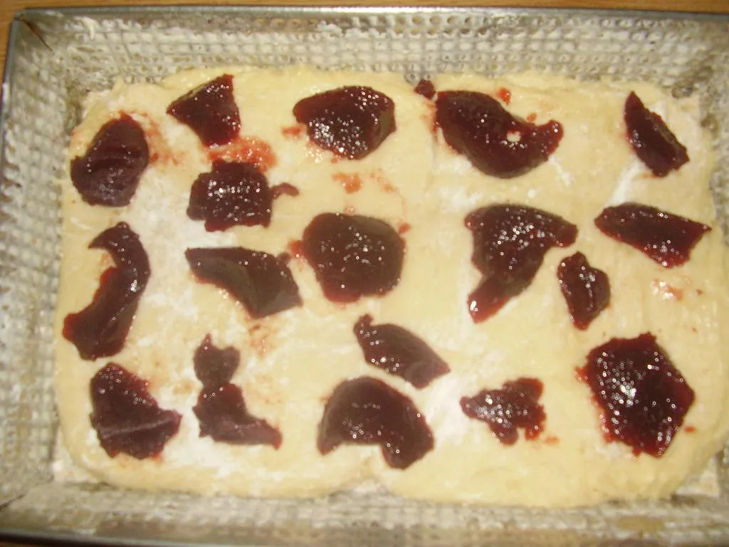 Ciasto drożdżowe z marmoladą